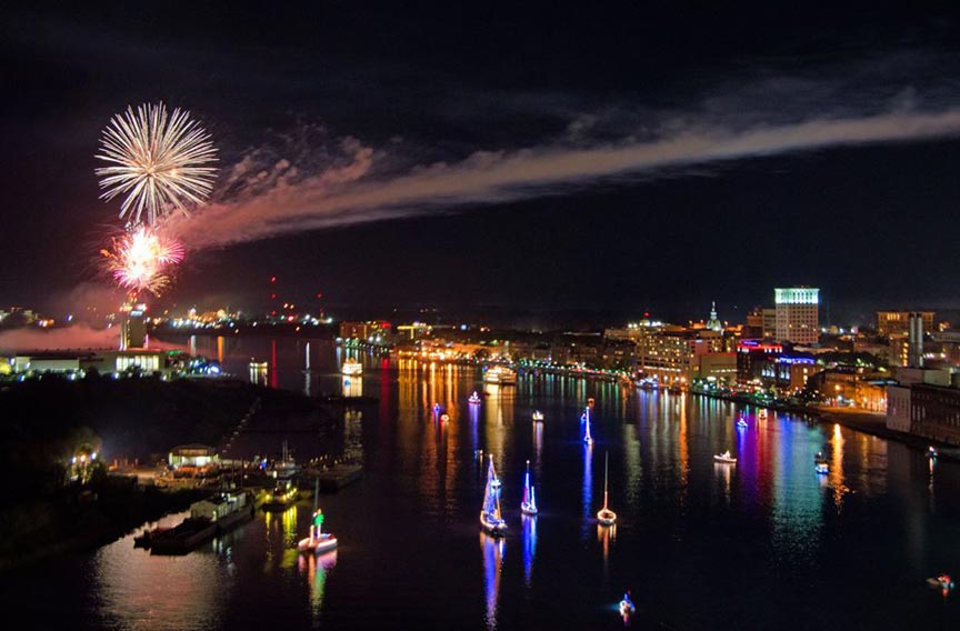 Savannah Harbor's 2021 Boat Parade of Lights